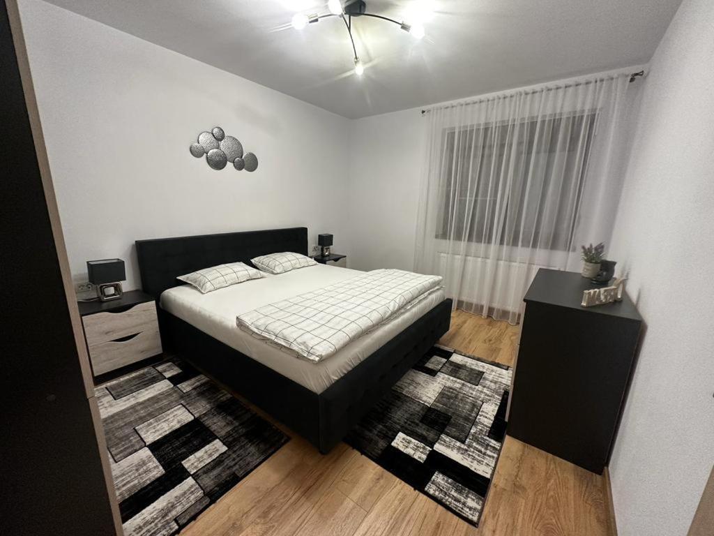 Emanuela Apartments Pecica Buitenkant foto